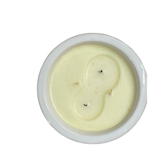 Vintage-Inspired White Ceramic Lidded Jar Candle With Ornate Textured Design - Picture 4 of 4